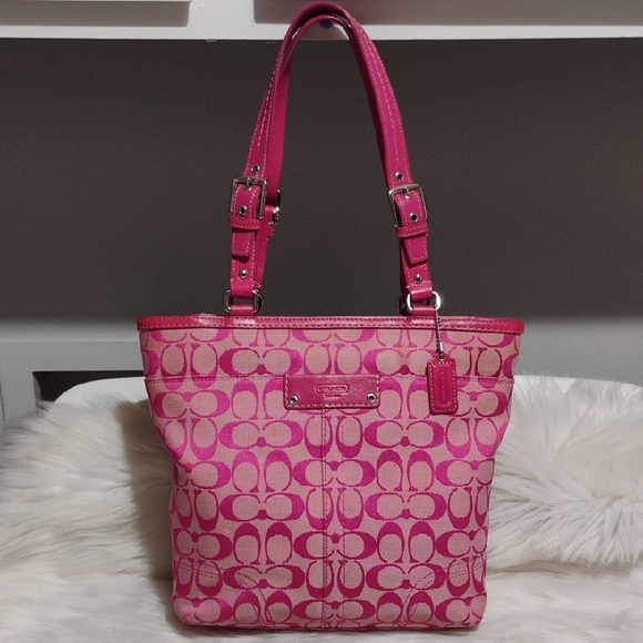 Coach Hampton Signature 🩷 Pink/Silver Tote GUC - Picture 1 of 15